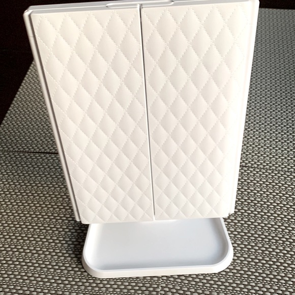 Lighted Vanity Mirror - Picture 4 of 5